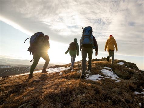 dar un paseo las montañas necesitas botas|Por dar un paseo por las montañas neces .